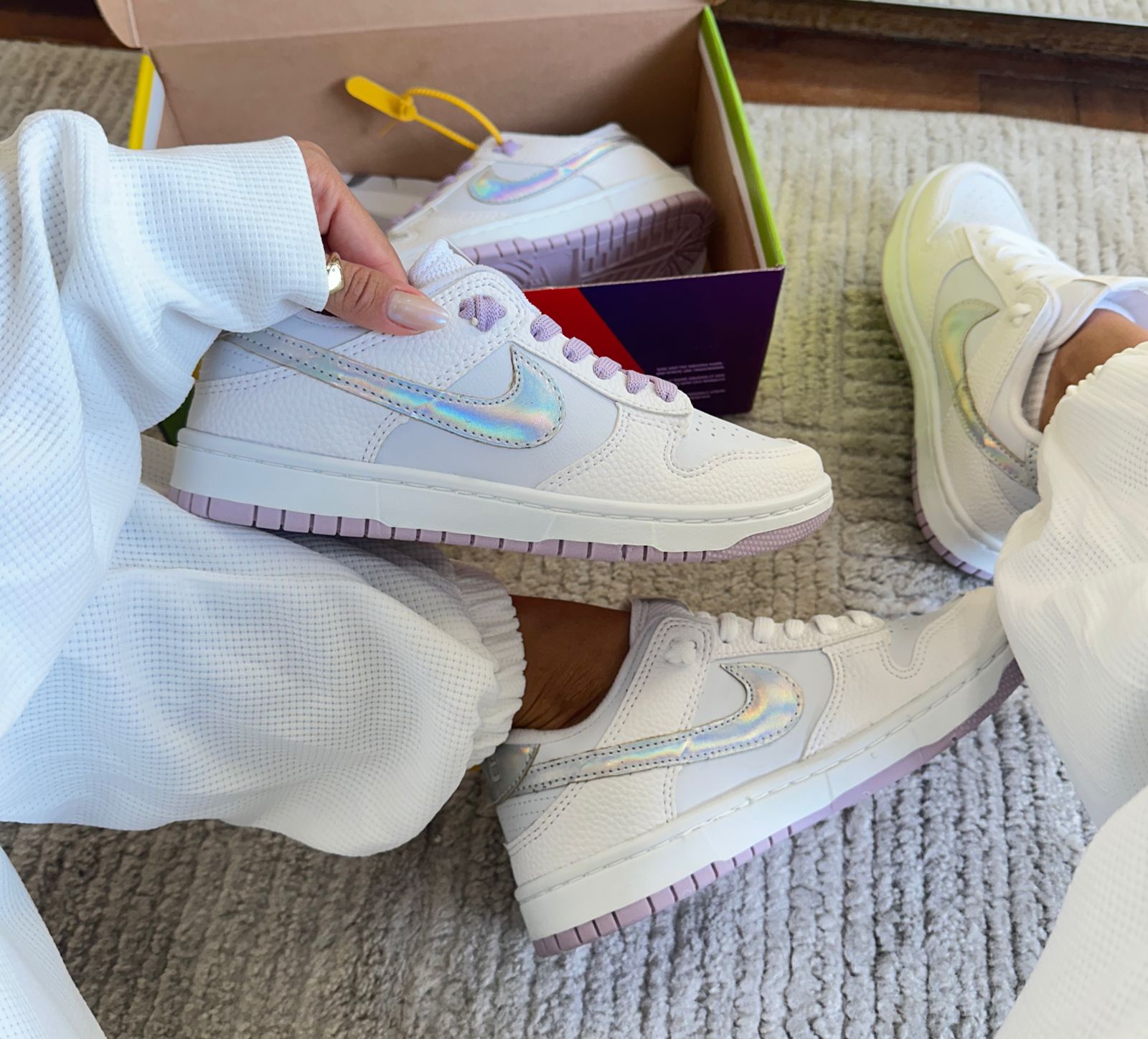 Nike Air Dunk Roxo Holográfico - Estilo Futurista e Conforto Imbatível!