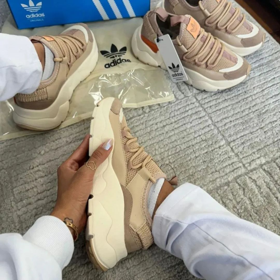 Adidas CT303 Premium - Sofisticação e Performance Em Um Só Par!