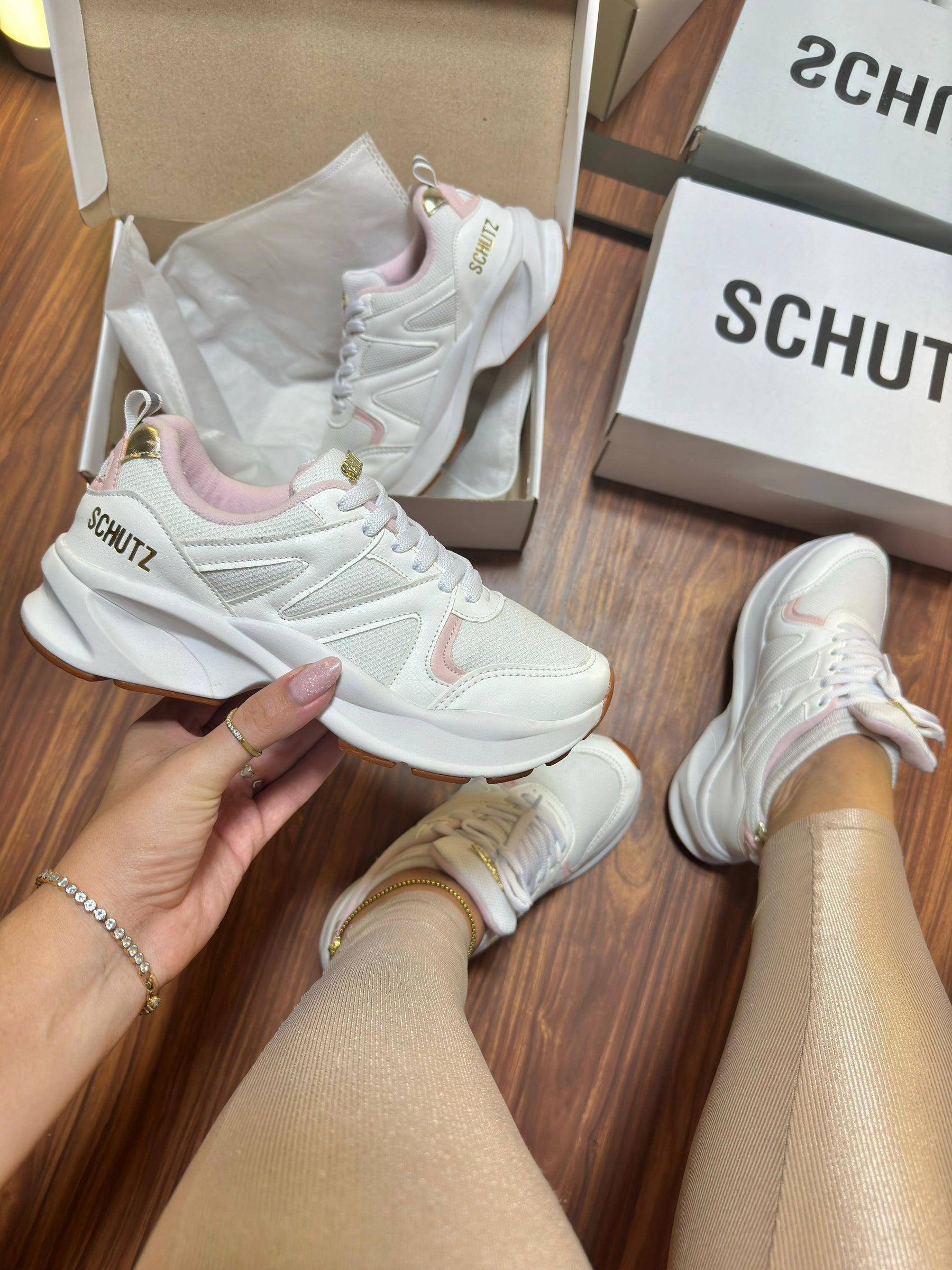Schutz Fit Premium - Encaixe Perfeito Entre Conforto e Sofisticação!