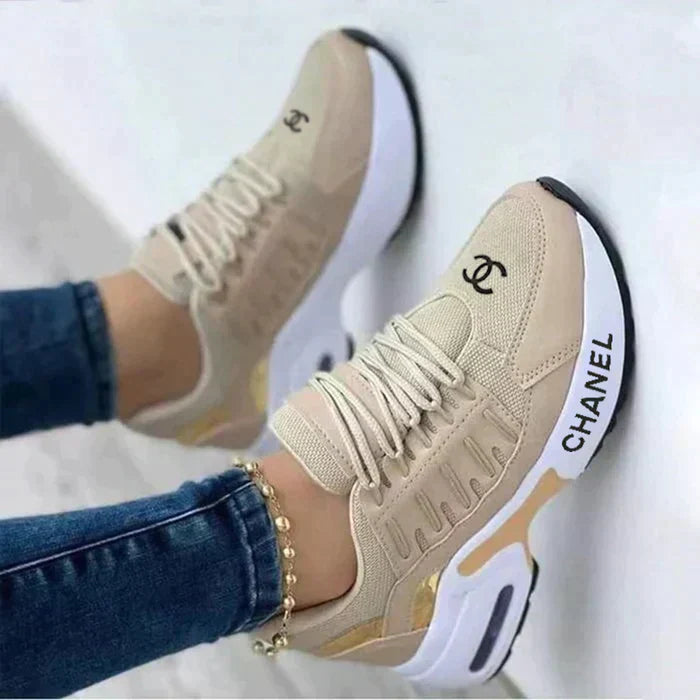 Chanel Comfort - Elegância e Alívio a Cada Caminhada!