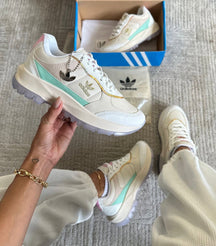 Adidas Femmy Premium - Charme e Leveza Para Seu Estilo Diário!