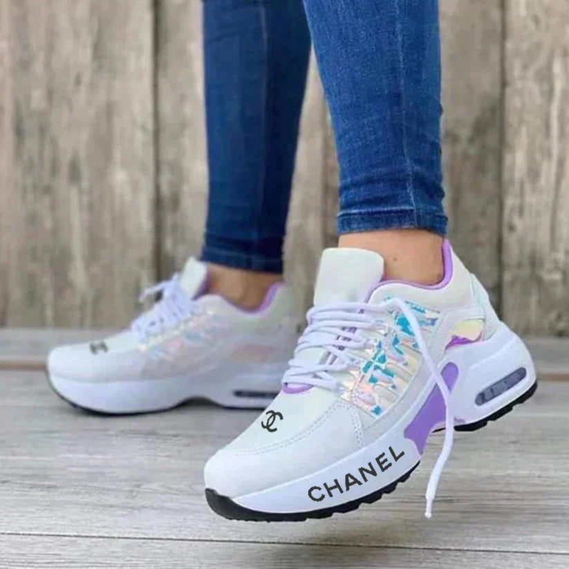 Chanel Comfort - Elegância e Alívio a Cada Caminhada!