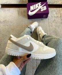 Nike Air Dunk Luxo Premium - O Brilho e a Exclusividade Que Você Merece!